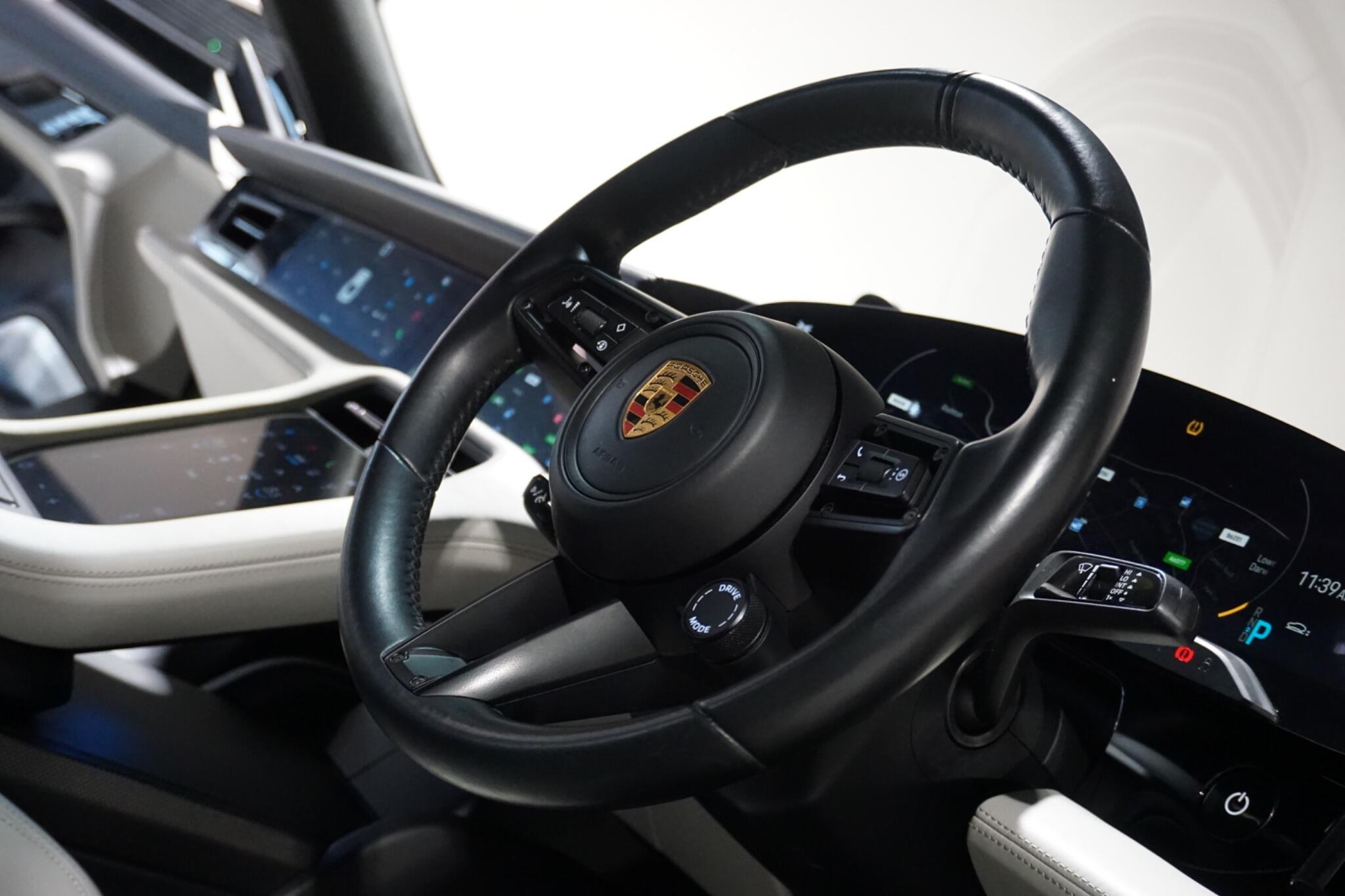 Porsche Taycan Performance Plus 93.4kWh Turbo Saloon 4dr Electric Auto 4WD (680 ps)